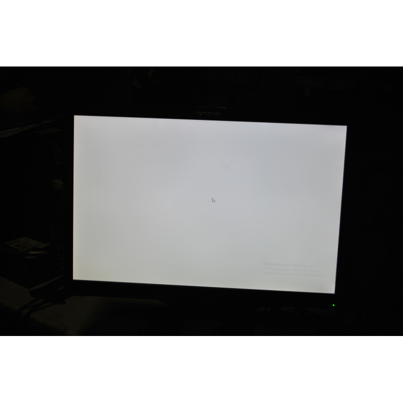 Монітор 22" Lenovo LT2252p 1680 x 1050-TN+film-(царапина на экране) УЦЕНКА- Б/У