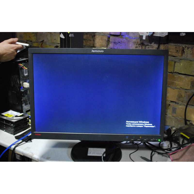 Монітор 22" Lenovo LT2252p 1680 x 1050-TN+film-(царапина на экране) УЦЕНКА- Б/У
