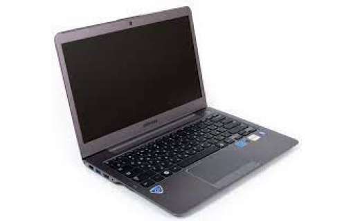 Ноутбук Samsung NP-535U-AMD A6-4455M-2,1GHz-4Gb-DDR3-500Gb-HDD-W13,3-DVD-RW-Web-(B)- Б/У