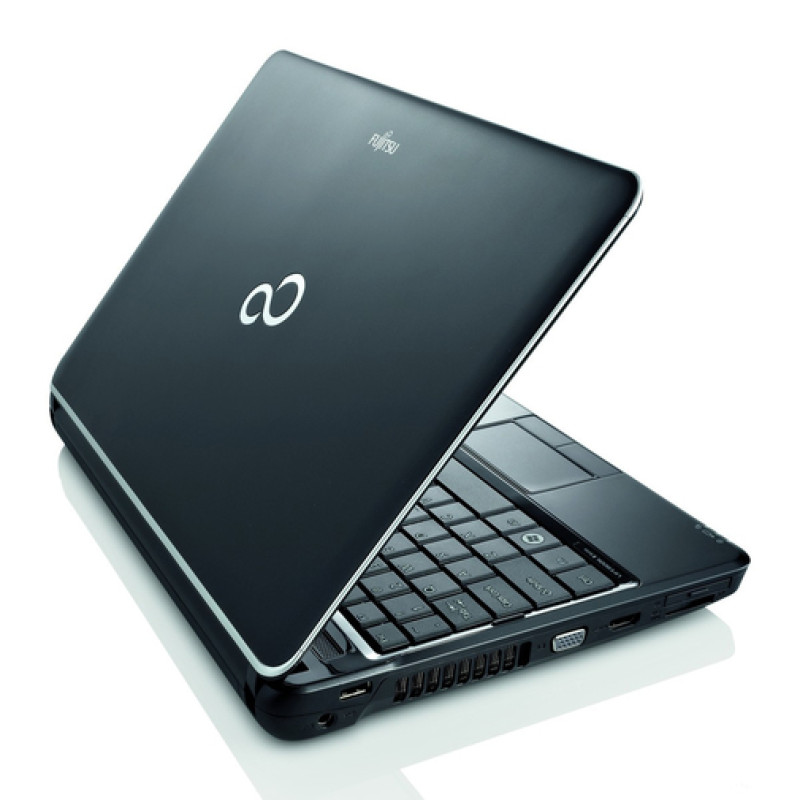 Ноутбук Fujitsu LIFEBOOK AH531-Intel-Core-i5-2450M-2,5GHz-4Gb-DDR3-320Gb-HDD-DVD-R-HD-W15,5-Web+(B-)-Б/У